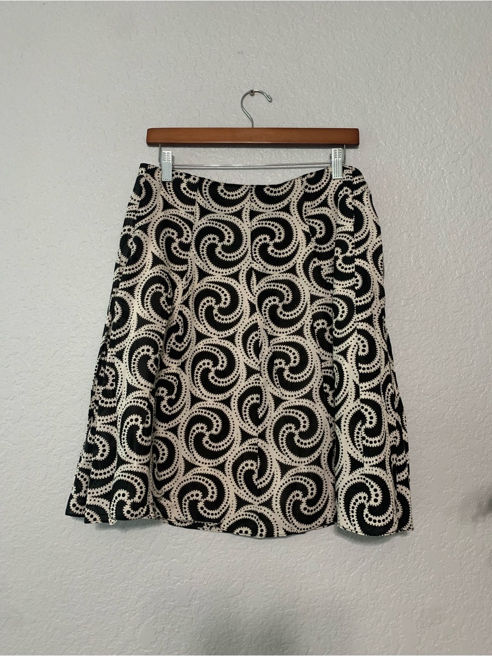 New York & Company Black and Cream Swirl Skater Skirt